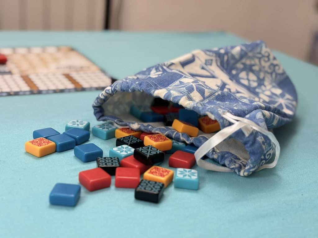 azul colorful tiles with durable linen bag